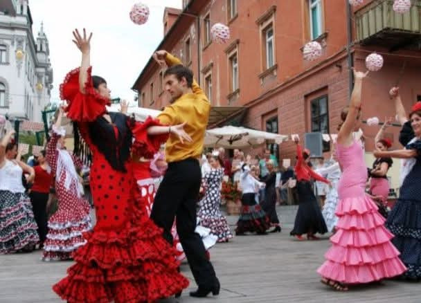 غدا.. معهد ثربانتس بالقاهرة يستضيف ثلاثة عروض فنية ضمن مهرجان بريكننج وولز