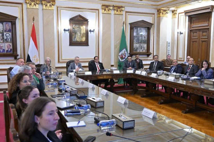 لقاء تشاوري بين جامعتي القاهرة وبرلين الحرة ينتهي بتوقيع مذكرة تفاهم للتعاون الأكاديمي والبحثي