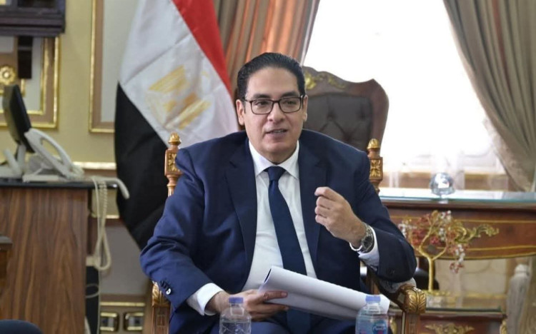 رئيس جامعة القاهرة : علاج بالمجان وتوزيع نحو 5 آلاف كرتونة مواد غذائية و 3 آلاف قطعة ملابس