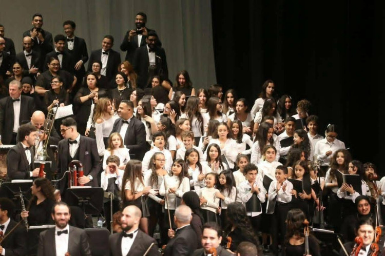 كورال اكابيلا يطلق حفلاته بمهرجان القلعة