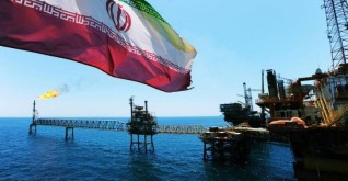بدء إلغاء الإعفاءات الأمريكية الممنوحة لـ8 دول من مستوردى النفط الإيرانى