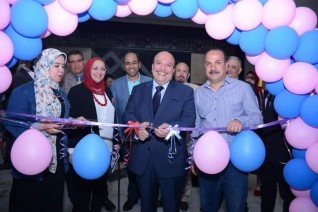 رئيس جامعة طنطا يفتتح معرض الفنون التشكيلية ويكرم الفائزين