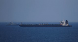 روسيا تصدر بيانا بشأن البحارة المحتجزين ضمن طاقم ناقلة النفط البريطانية في إيران