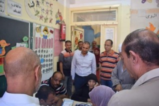 ندوات فنية وتثقيفية ومنافذ للسلع ضمن قوافل المواطنة بالمنيا