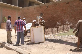 تحرير 5 محاضر إشغال ورفع 10 طن قمامة ومخلفات بسوهاج