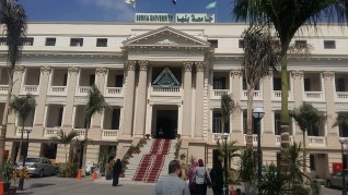السعيد : صيانة السلم الرئيسي بإدارة الجامعة بعد ظهور بعض التنميلات