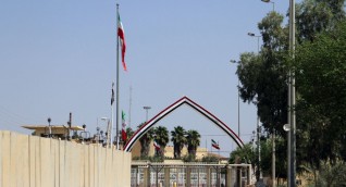 إيران تعلن إعادة فتح معبر "خسروي" مع العراق اليوم