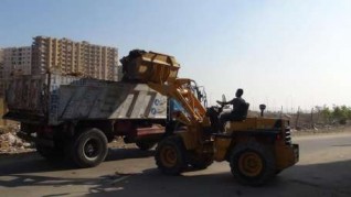 حملات مكثفة للنظافة وضبط  المخالفات بمركز أبوقرقاص بالمنيا