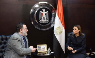 وزيرة الإستثمار والتعاون الدولى تجتمع مع شركة نيتفلكس الأمريكية