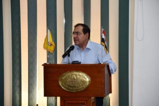 وزير البترول يتابع تنفيذ خطط إنتاج الزيت الخام