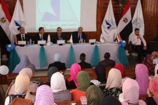 رئيس جامعة كفر الشيخ يستقبل طلاب "طب الفم و الأسنان"الجدد