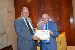 بالصور .. شبكة إعلام المرأة العربية تكرم شقيق الراحل الدكتور إبراهيم الفقى