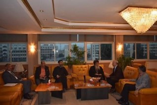 رئيس جامعة الفيوم يستقبل الأنبا أبرآم مطران الفيوم