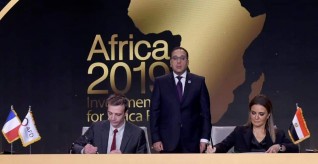 رئيس الوزراء يشهد توقيع 11 اتفاقية والاعلان عن استثمارات جديدة خلال منتدى افريقيا 2019