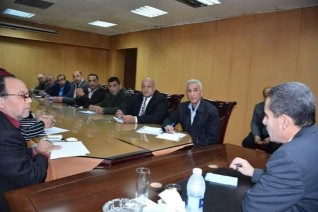 محافظ الغربية يجتمع برؤساء الوحدات المحلية بمركز المحلة لتحديد آليات عملهم