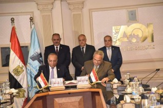 العربية للتصنيع توقع بروتوكول تعاون مع مركز بحوث الصحراء لتعميق التصنيع المحلي لوحدات أغشية معالجة وتحلية المياه