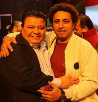 عبر صفحات تواصله الفنان والكاتب الصحفى عبد الحفيظ يهنئ المخرج خالد جلال