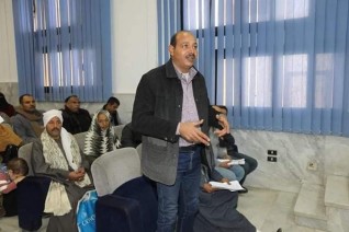 محافظ سوهاج يعقد اللقاء الجماهيرى الاول لبحث شكاوى المواطنين