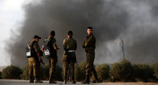 الجيش الإسرائيلي يعلن قتل 3 فلسطينيين يقول إنهم مهاجمين من غزة