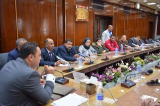 اجتماع لاعادة تدوير القمامة وتحديد الية تطويرها بالدقهليه