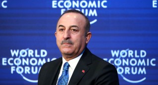 وزير الخارجية التركي يجري اتصالا هاتفيا مع الأمين العام لحلف الناتو