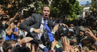 غوايدو يعلن عن محاولة اغتياله خلال مظاهرة في فنزويلا