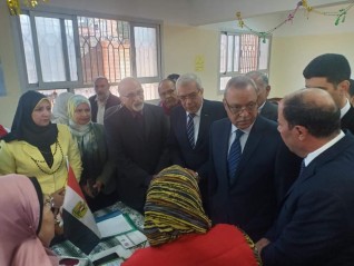 الهجان وعجلان وجرامون يتفقدون حملة الكشف عن السمنة والانيميا والتقزم بمدارس كفر شكر