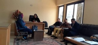 بالصور .. وسط الصعيد يقدم تدريب للعاملين به على عملية التطهير والتعقيم
