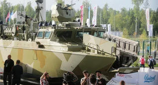 روسيا بصدد تسليم قوارب عسكرية هجومية لدولة أفريقية