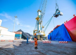 «موانئ دبي العالمية» تواصل تشغيل الميناء بكامل طاقته لدعم الإقتصاد المصري