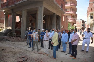 محافظ القليوبيه يشهد إزالة  مبنى بدون ترخيص على مساحة 100م2  بعزبة البرنس بمدينة بنها