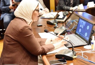 وزيرة الصحة تستعرض أمام مجلس الوزراء جهود مجابهة فيروس "كورونا" في مصر