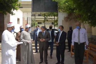 محافظ المنيا يتفقد لجان إمتحانات الثانوية الأزهرية