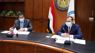 وزيرا البترول والتعليم العالي يترأسان اجتماع مجلس إدارة معهد «بحوث البترول»