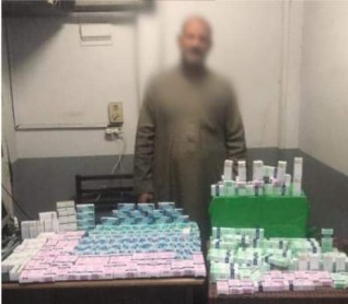 ضبط شخص بحوزته كمية كبيرة من الأقراص المخدرة بقصد الإتجار بالقاهرة