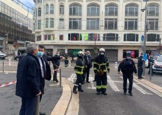 قتلي وجرحى في هجوم بسكين في مدينة نيس الفرنسية واعتقال المهاجم