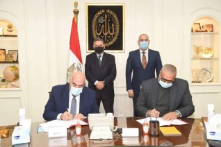 وزيرا قطاع الأعمال والإسكان يشهدان توقيع بروتوكول تعاون لتطوير أراضي "القابضة للغزل والنسيج" غير المستغلة