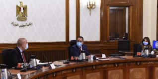 رئيس الوزراء يستعرض خطة تنفيذ مشروعات الصرف الصحي في 51 مركزا بمبادرة "حياة كريمة"