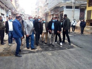 محافظ الشرقية يُفاجئ مدينة بلبيس لمتابعة أعمال الرصف والتجميل