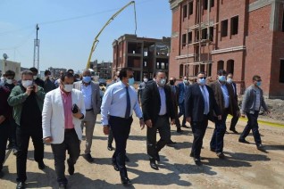 وزير التعليم العالى ورئيس جامعة الإسكندرية يتفقدان مجمع الكليات الجديد بأبيس