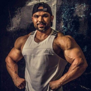 الاتحاد المصري لكمال الأجسام ينعي فقيده البطل العالمي اسلام محمد