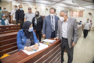 نائب رئيس جامعة طنطا يتابع سير اختبارات القدرات بكلية التربية النوعية