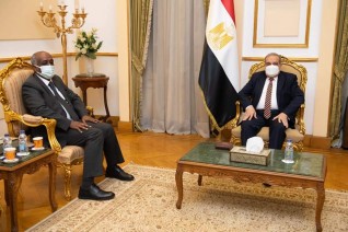 وزير الدولة للإنتاج الحربي يستقبل سفير مصر في اليابان