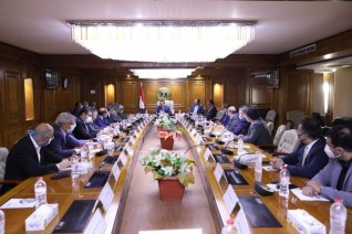 وزير التعليم العالي يرأس اجتماع المجلس الأعلى للمستشفيات الجامعية