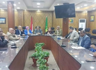 مدير تعليم القليوبية  يوجه بتكثيف المتابعة علي المدارس