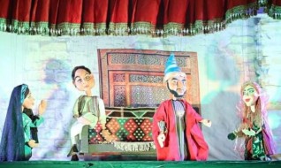ثلاث حفلات لعرض العرائس "على بابا والأربعين حرامي" أسبوعيا بالبالون