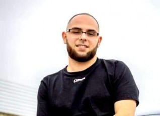"الاقتصاد العالمي ومعاناة الشعوب" فيلم وثائقي للمخرج دانيل سافج