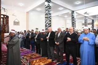 بتكلفة 400 ألف جنيه.. محافظ قنا يفتتح مسجد السوق الكبير بنجع حمادي