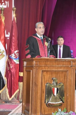 محافظ الفيوم يشهد احتفال الجامعة بعيد العلم الخامس عشر