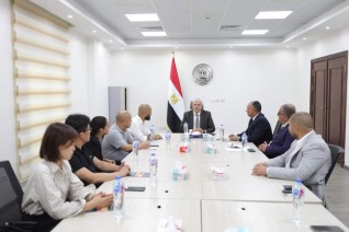 وزير التعليم العالى يتابع الخطوات التنفيذية لتصنيع أول سيارة كهربائية مصرية مع شركة متجر والشريك الصينى